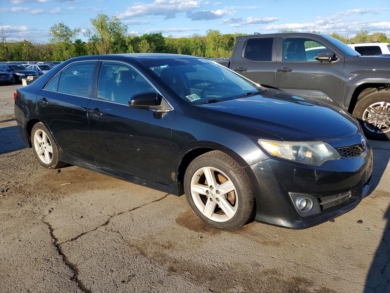 2013 Toyt Camry - zdjęcie 4