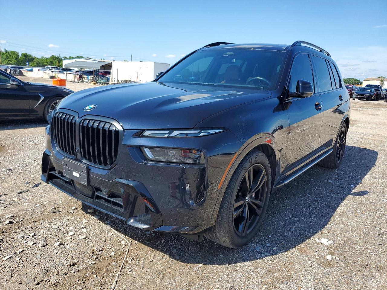 2023 BMW X7 xDrive40I - zdjęcie główne