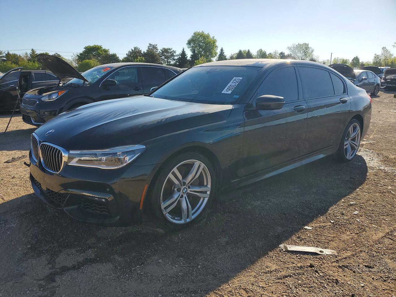 2016 BMW 750 Xi - zdjęcie główne