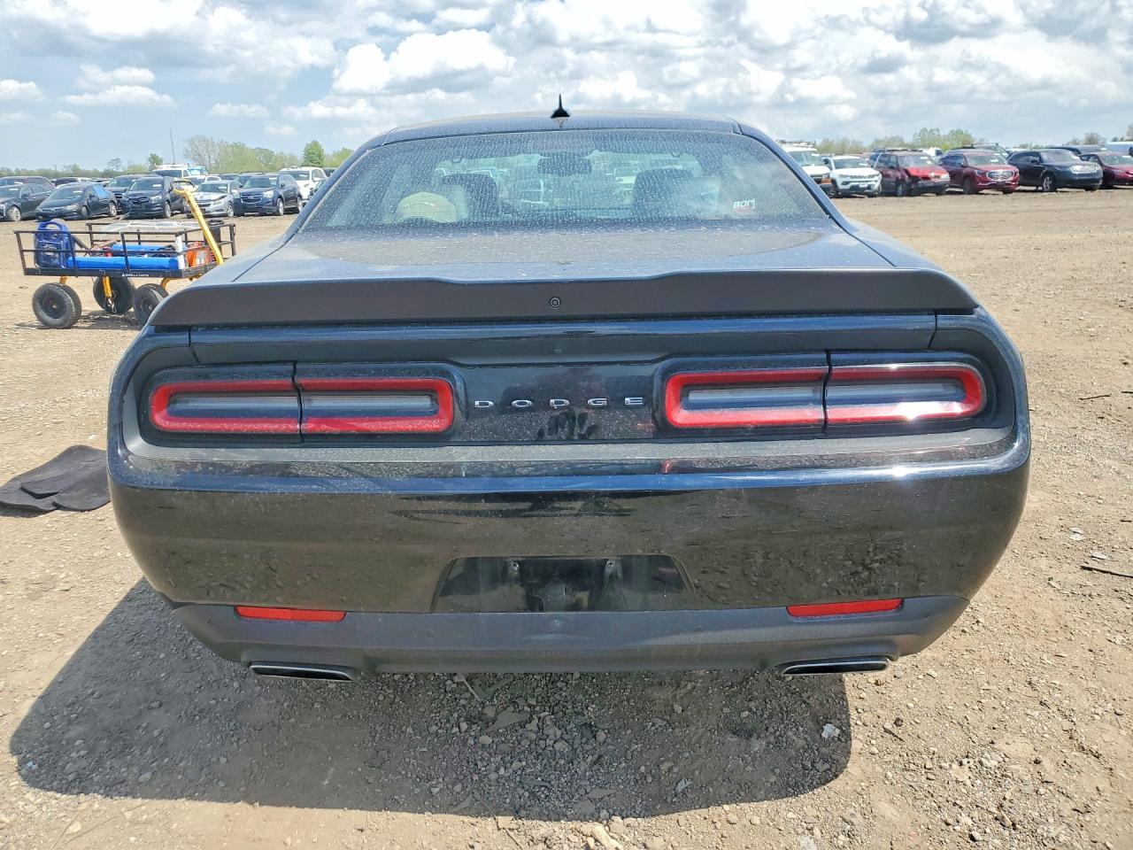 2017 Dodge Challenger R - zdjęcie 6