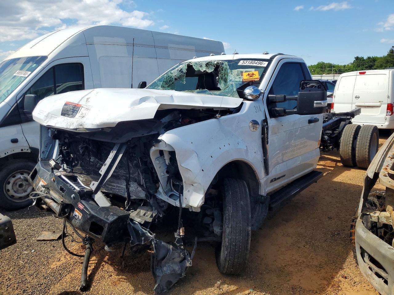 2023 Ford F550 Super Duty - zdjęcie główne