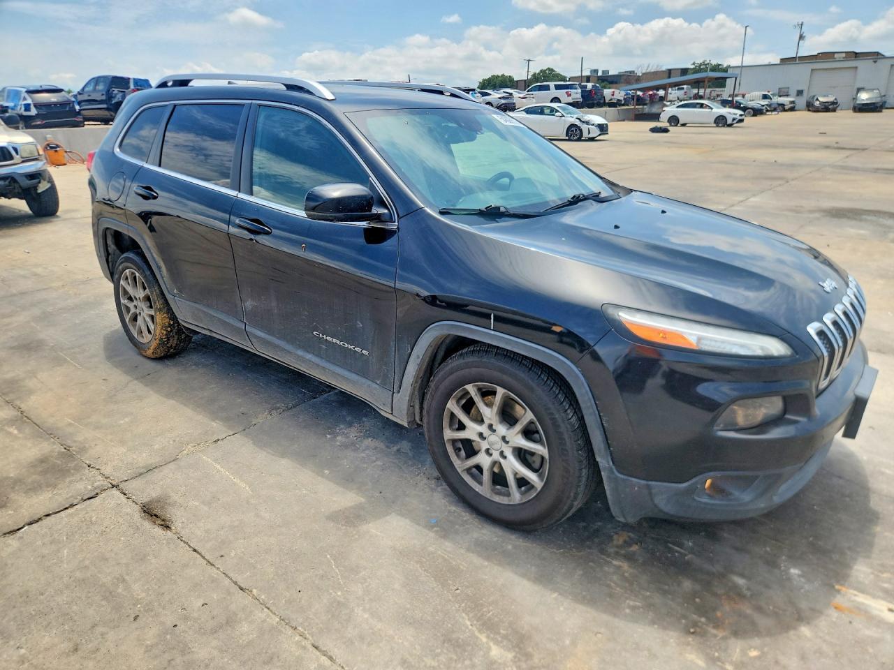 2017 Jeep Cheerokee - zdjęcie 4