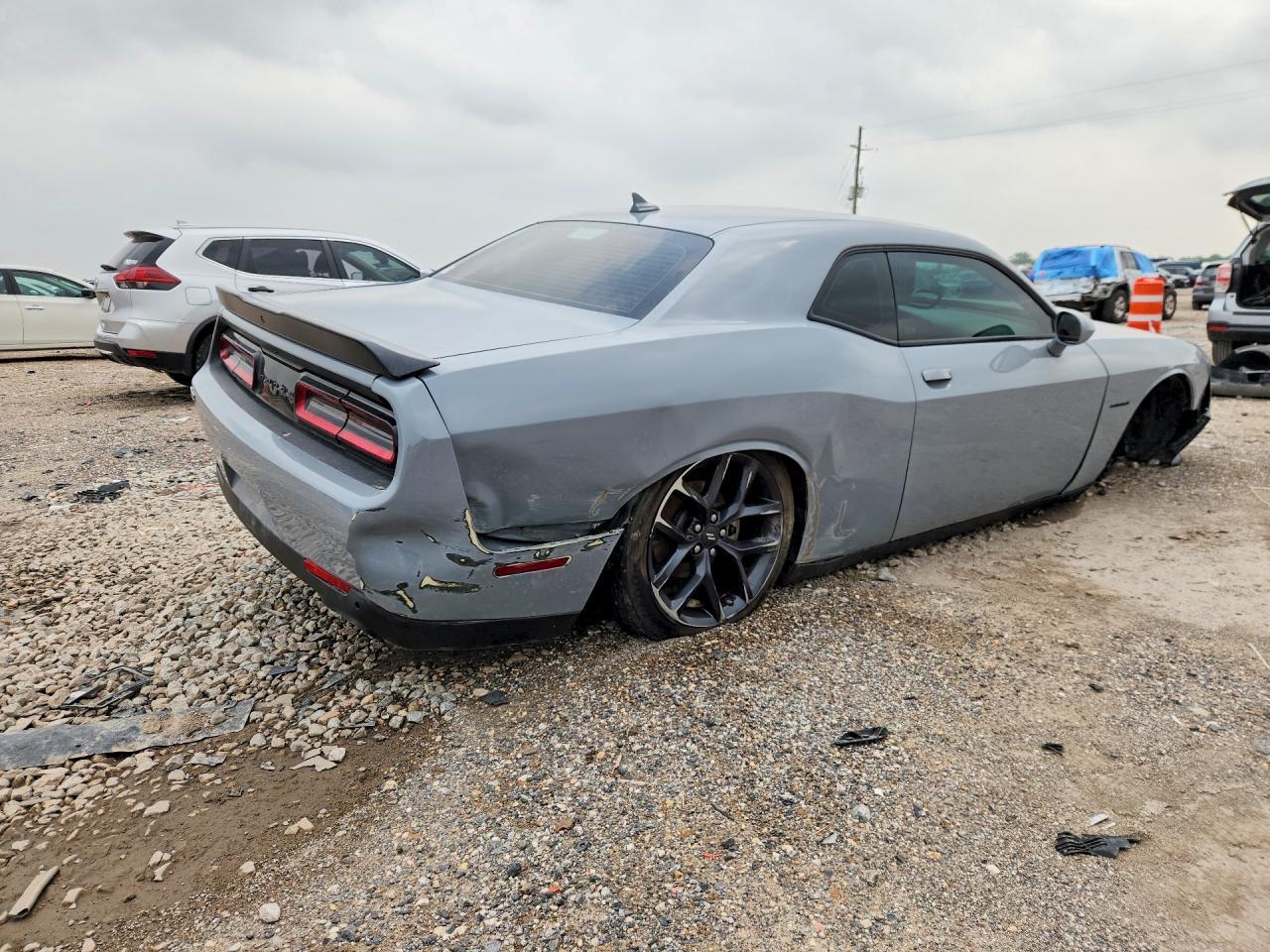 2022 Dodge Challenger R - zdjęcie 3