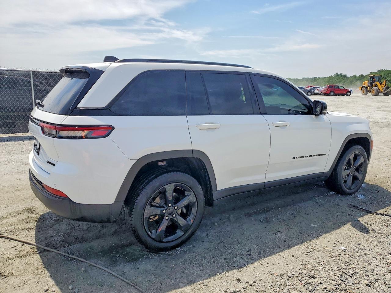 2023 Jeep Grand Cherokee Limited - zdjęcie 3