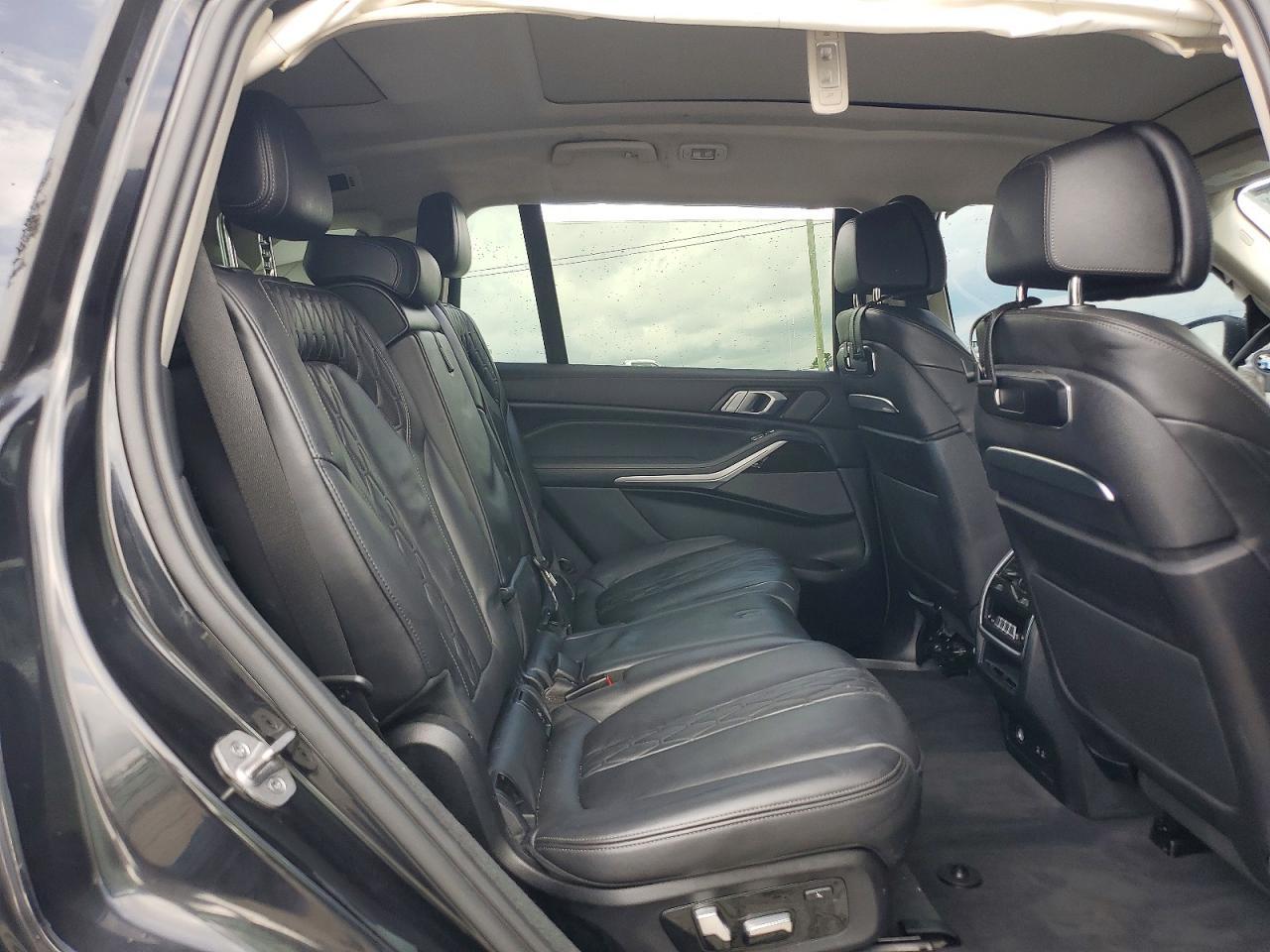 2023 BMW X7 xDrive40I - zdjęcie 11