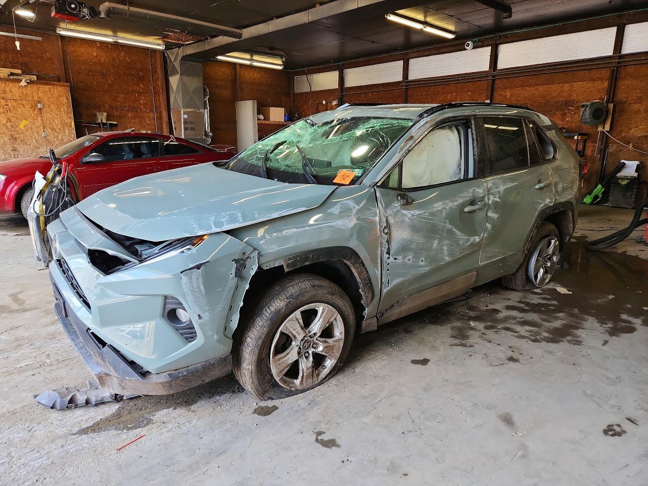 2019 Toyota Rav4 Xle - zdjęcie główne