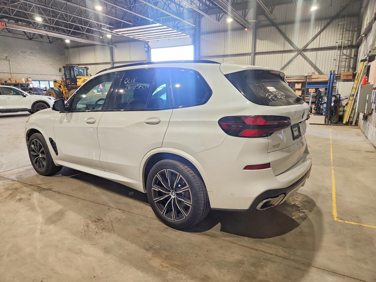 2024 BMW X5 xDrive40I - zdjęcie 2
