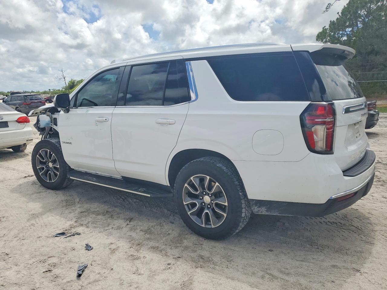 2021 Chevrolet Tahoe K1500 Lt - zdjęcie 2