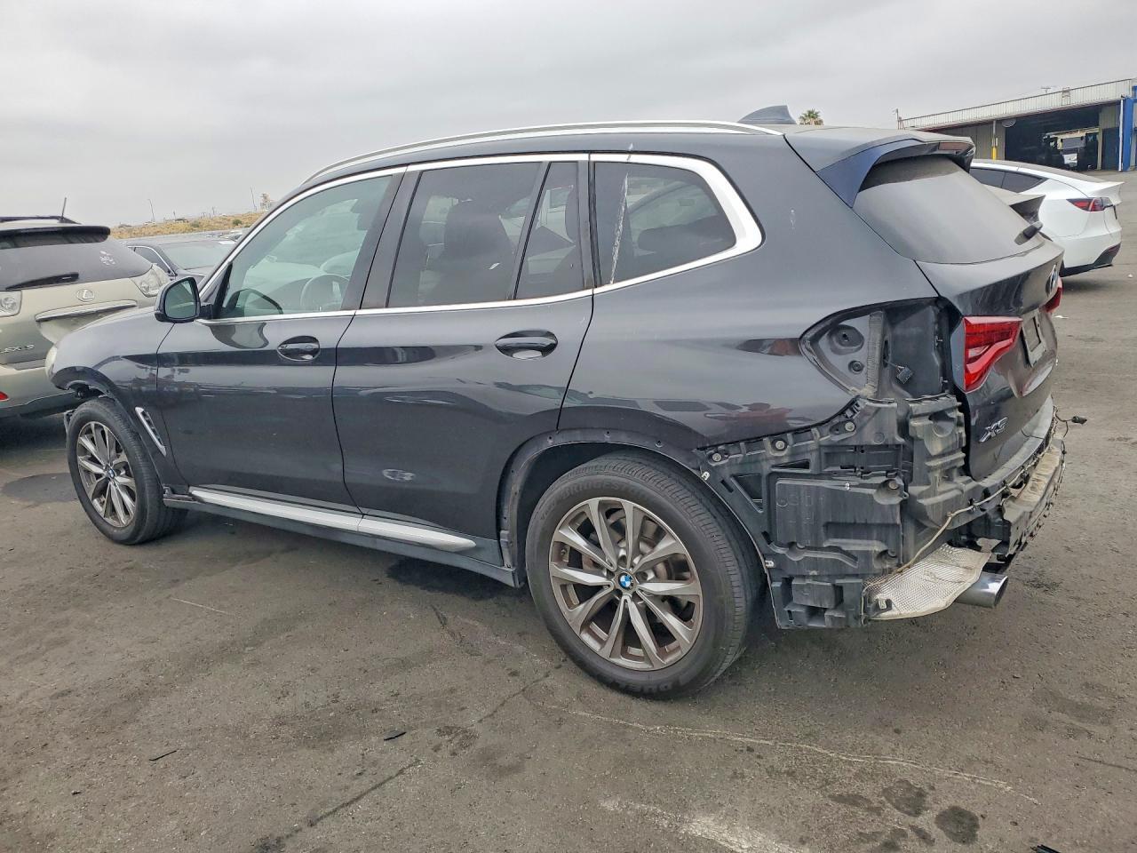 2019 BMW X3 Sdrive30I - zdjęcie 2