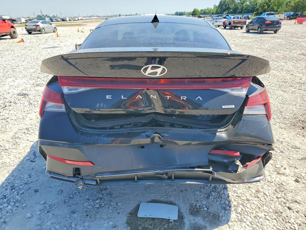 2025 Hyundai Elantra Hybrid Sel Sport - zdjęcie 6