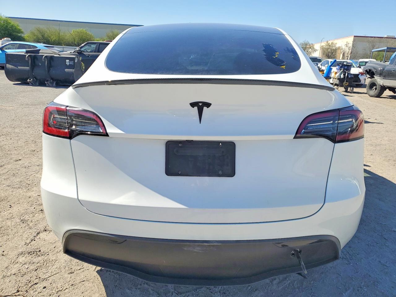 2024 Tesla Model Y - zdjęcie 6