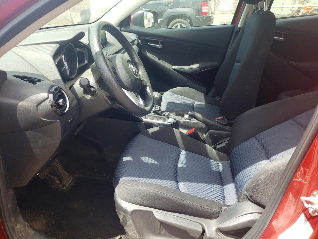 2017 Toyota Yaris Ia Base - zdjęcie 7