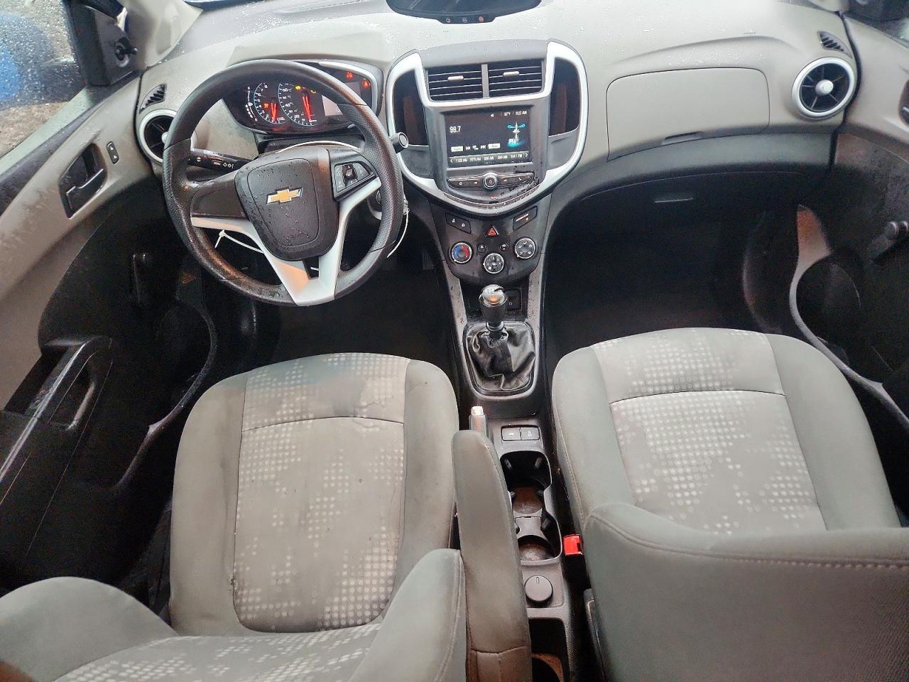 2017 Chevrolet Sonic Ls - zdjęcie 8