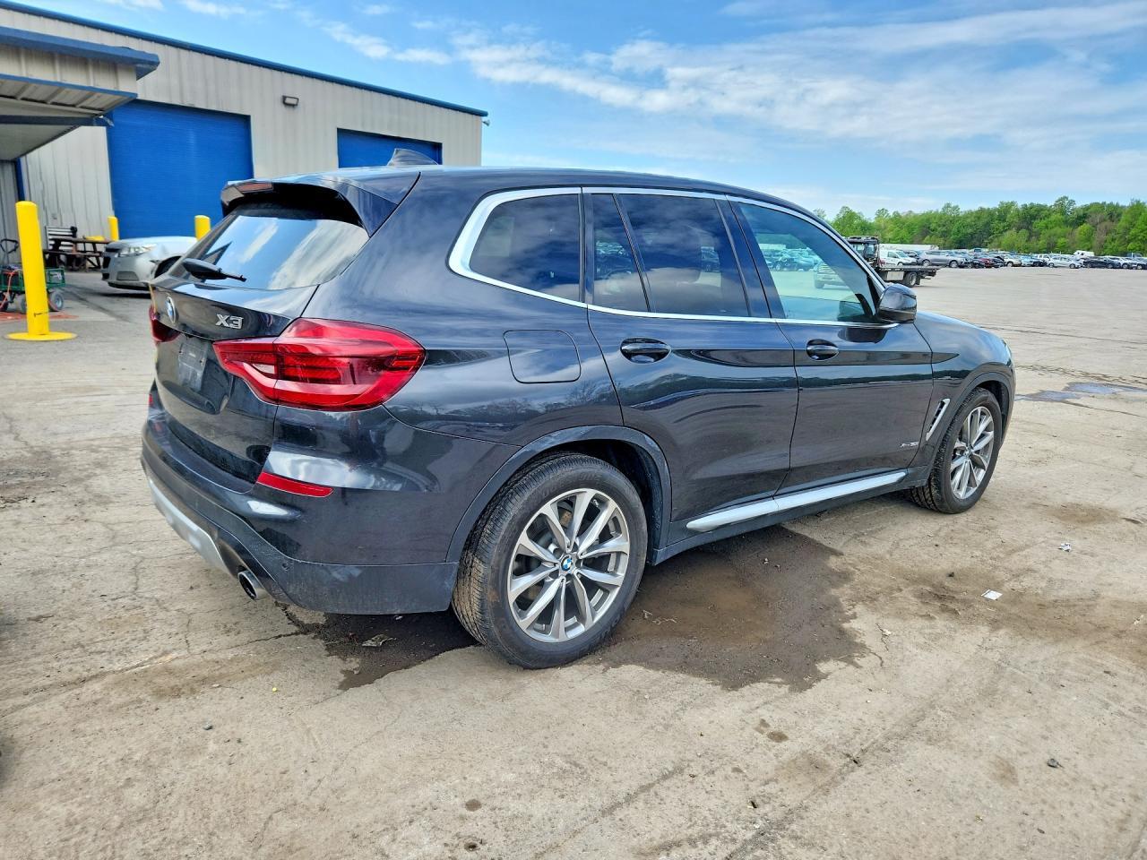 2018 BMW X3 xDrive30I - zdjęcie 3