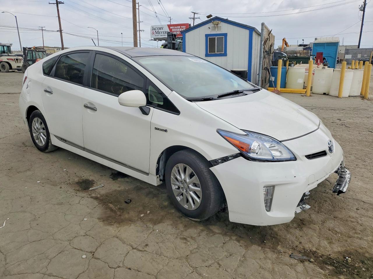 2015 Toyota Prius Plug-In Hybrid Base - zdjęcie 4