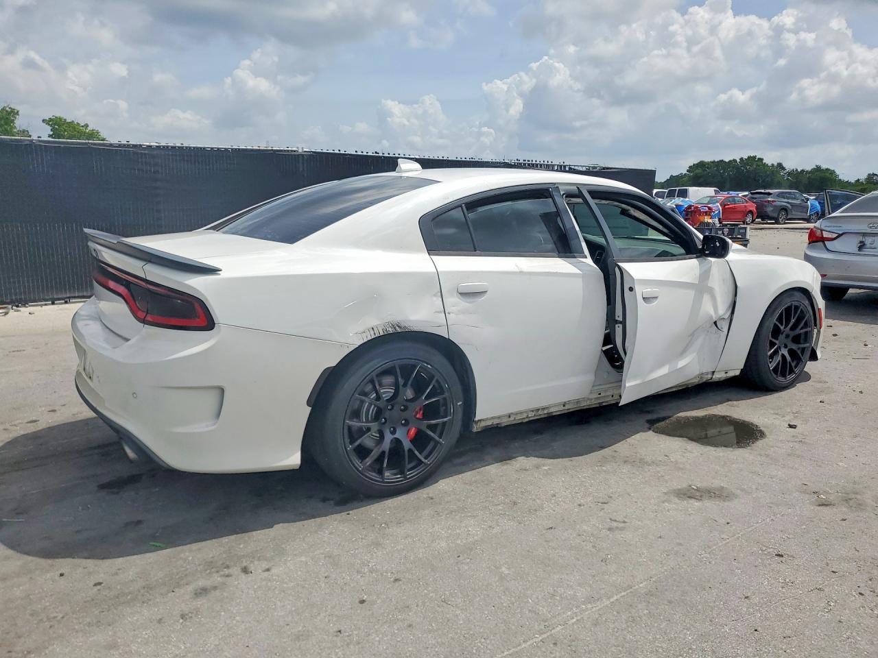 2016 Dodge Charger R - zdjęcie 3