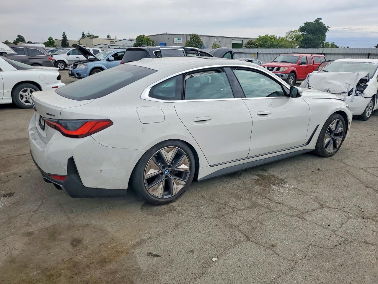 2025 BMW I4 Edrive 40 - zdjęcie 3