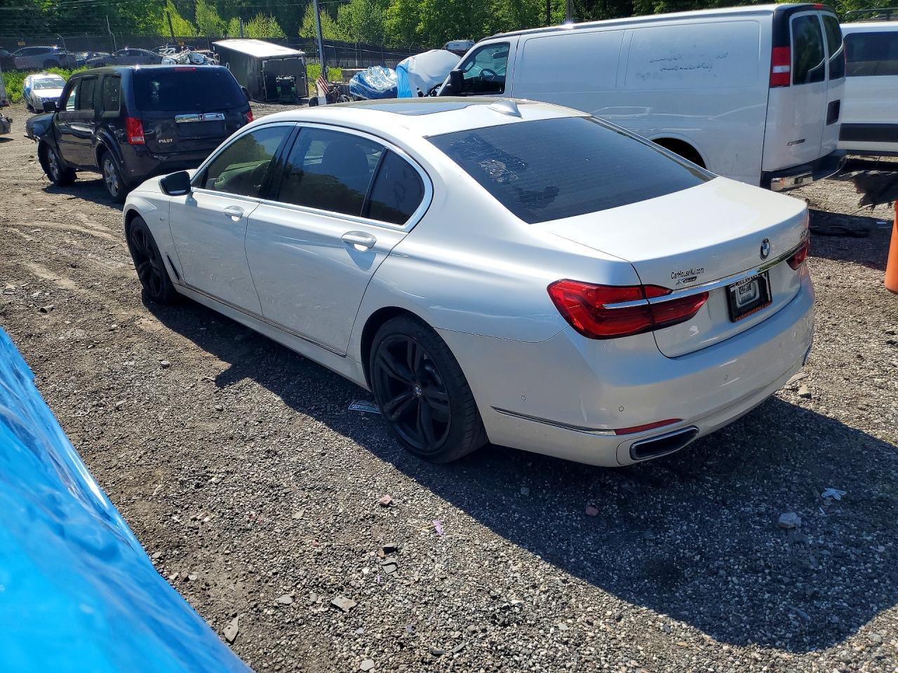 BMW Seria 7 - zdjęcie 2