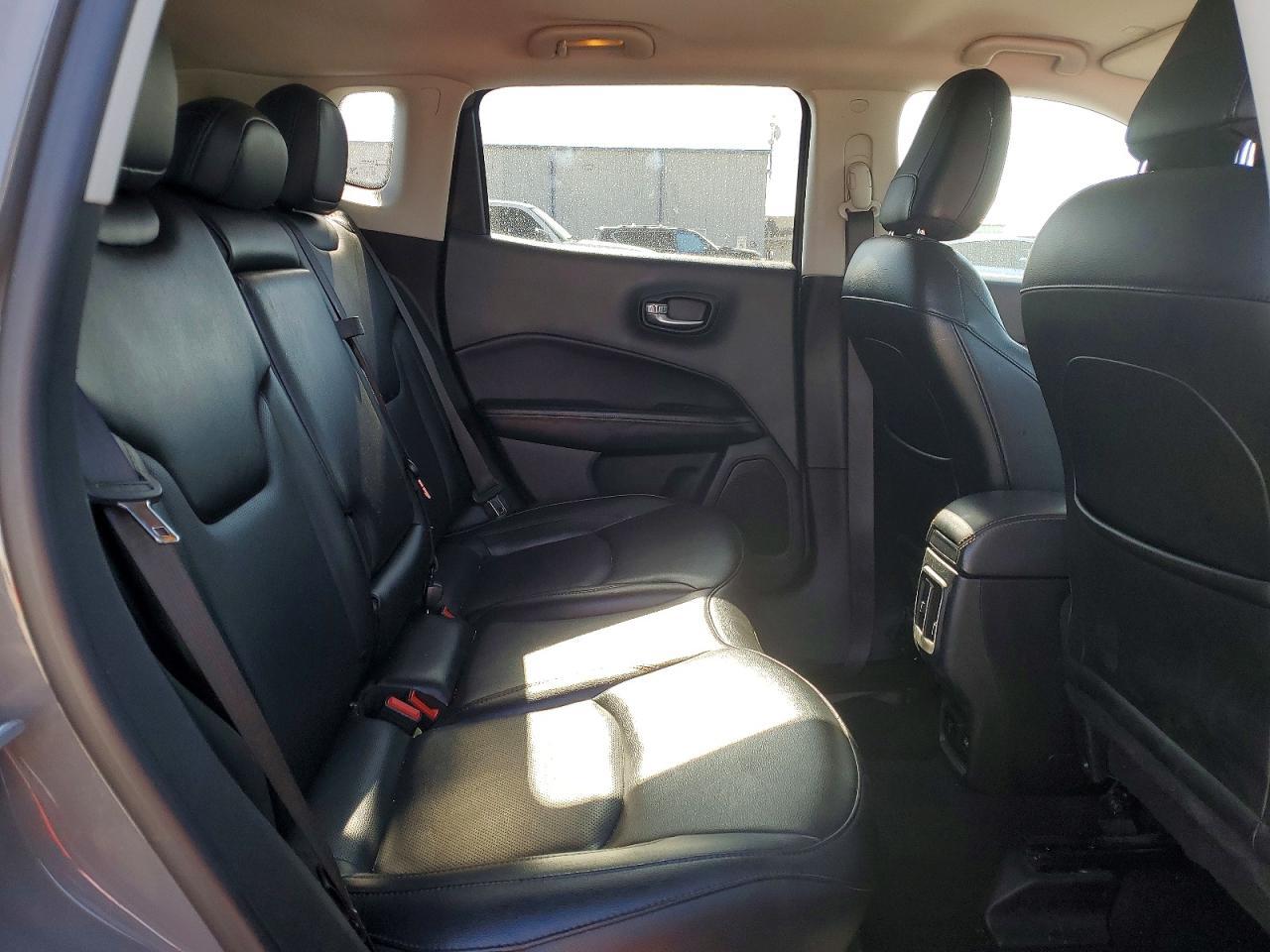 2021 Jeep Compass Limited - zdjęcie 10