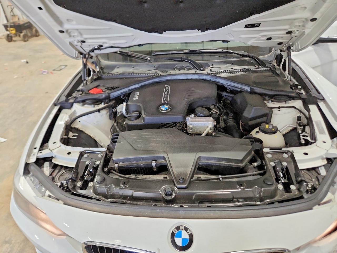 2015 BMW 320 I xDrive - zdjęcie 11