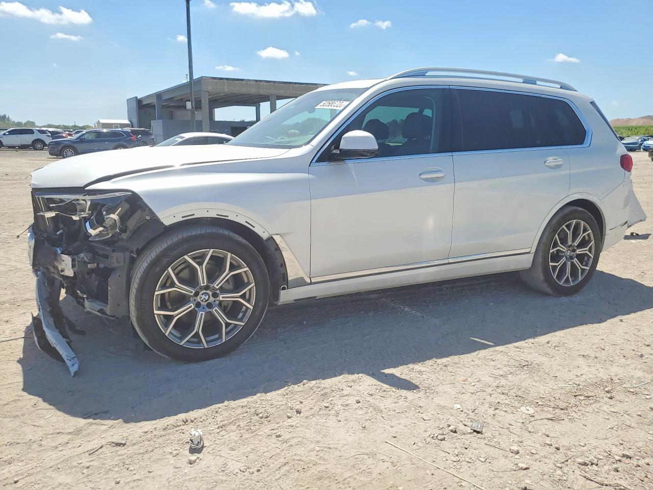 2020 BMW X7 xDrive40I - zdjęcie główne