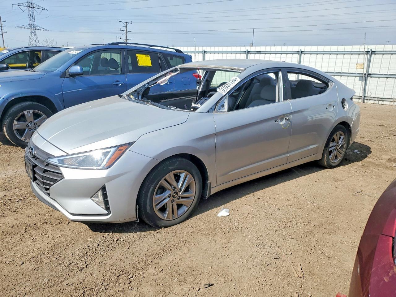 2019 Hyundai Elantra Sel - zdjęcie główne