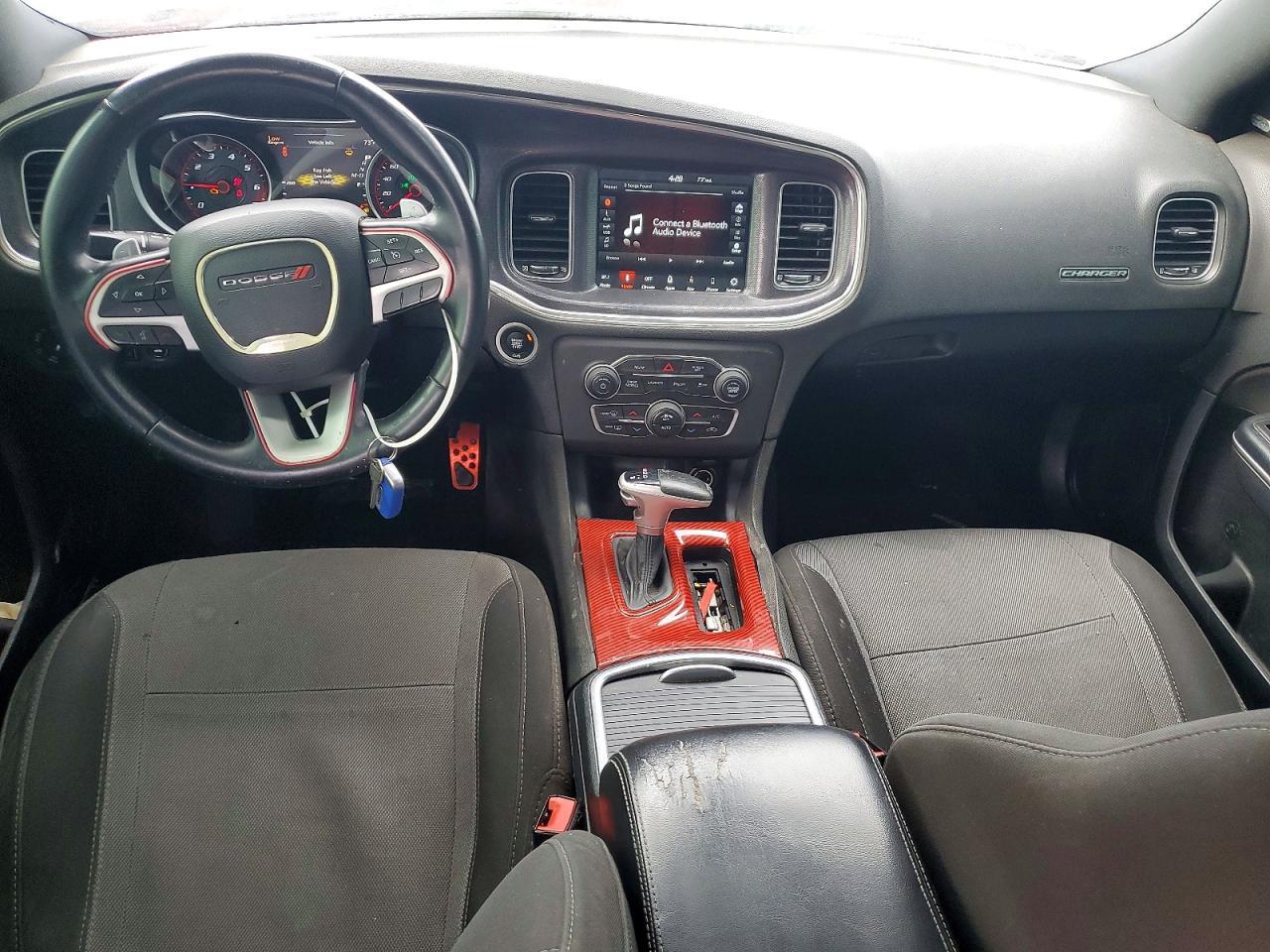 2016 Dodge Charger R - zdjęcie 8