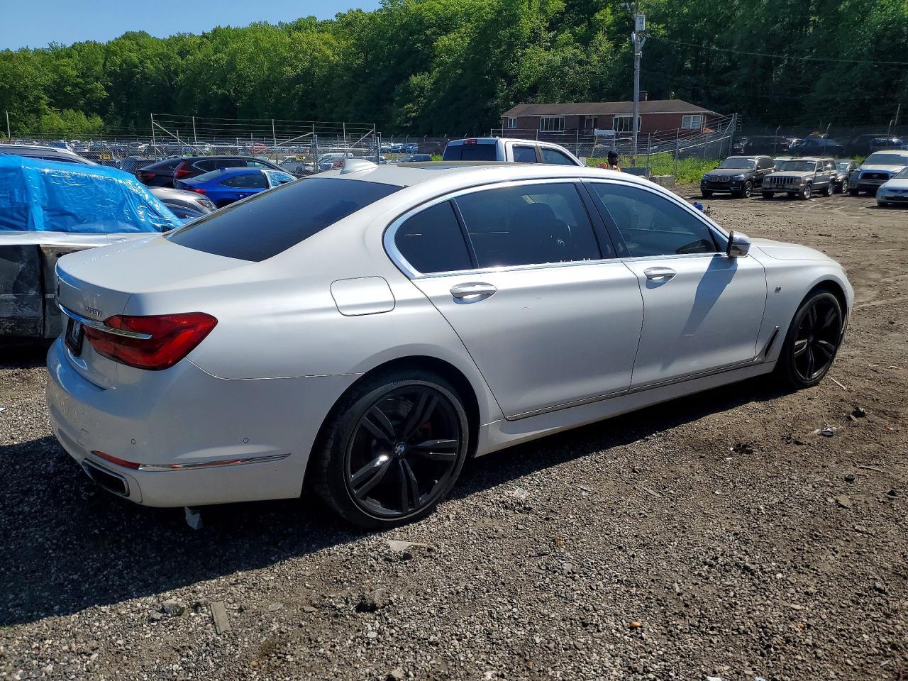 BMW Seria 7 - zdjęcie 3