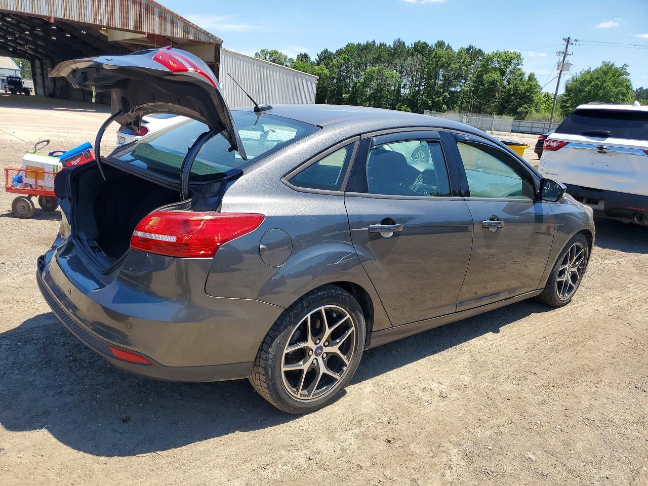 2017 Ford Focus Sel - zdjęcie 3