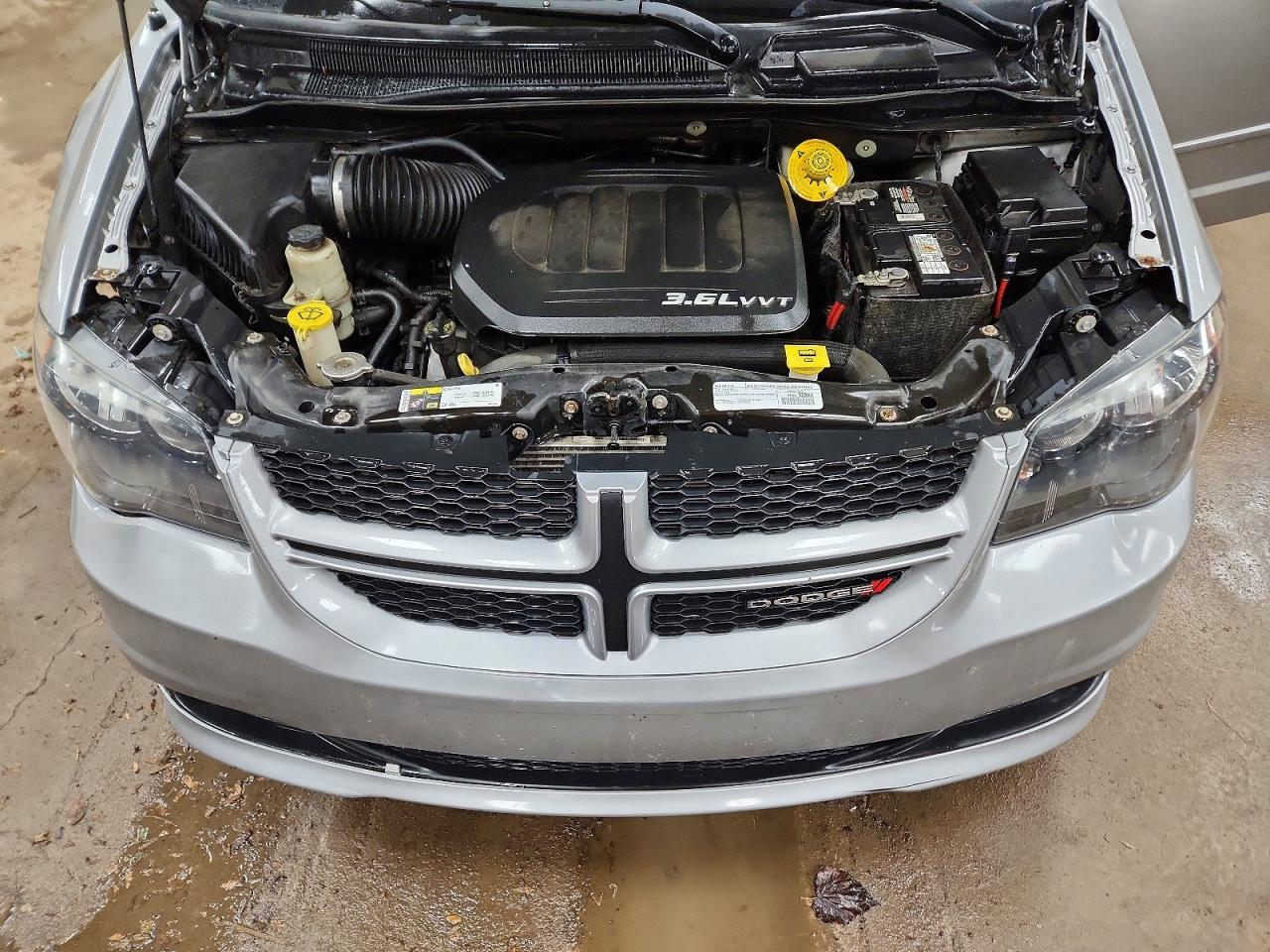 2016 Dodge Grand Caravan R - zdjęcie 12