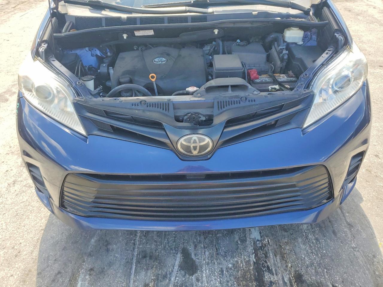 2019 Toyota Sienna L 7-Passenger - zdjęcie 12
