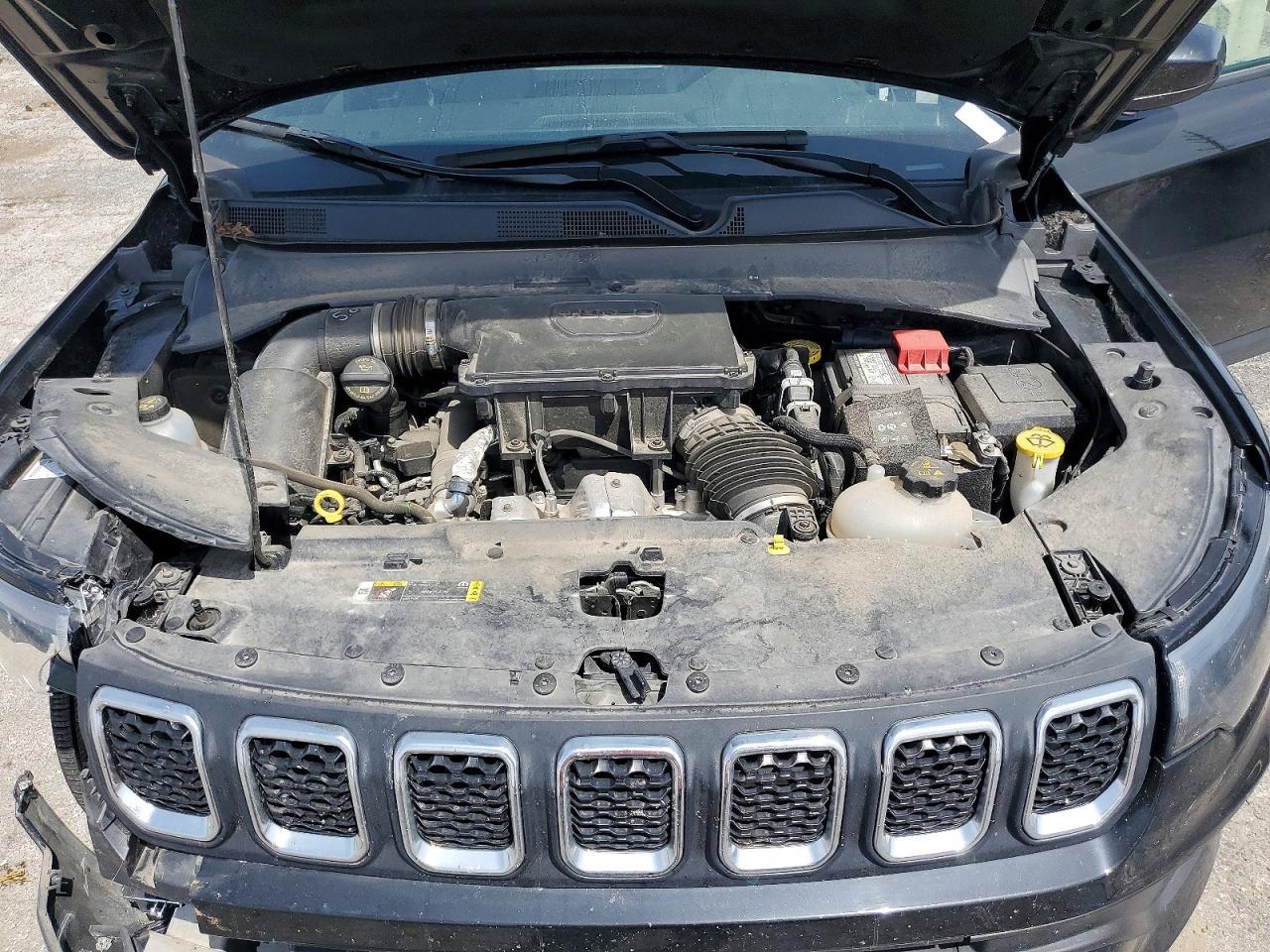 2024 Jeep Compass Latitude - zdjęcie 11