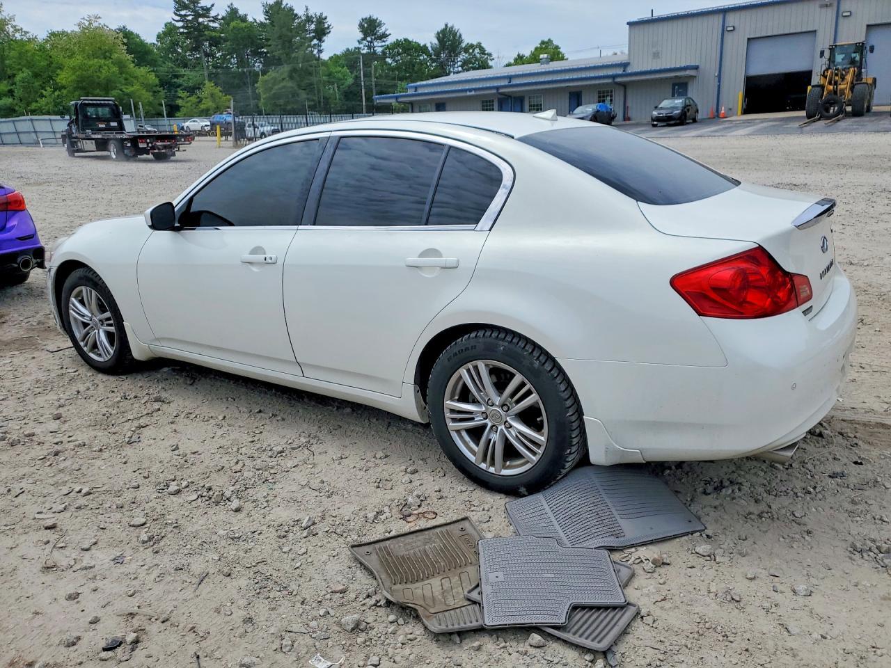 2013 Infiniti G37 Sedan X - zdjęcie 2