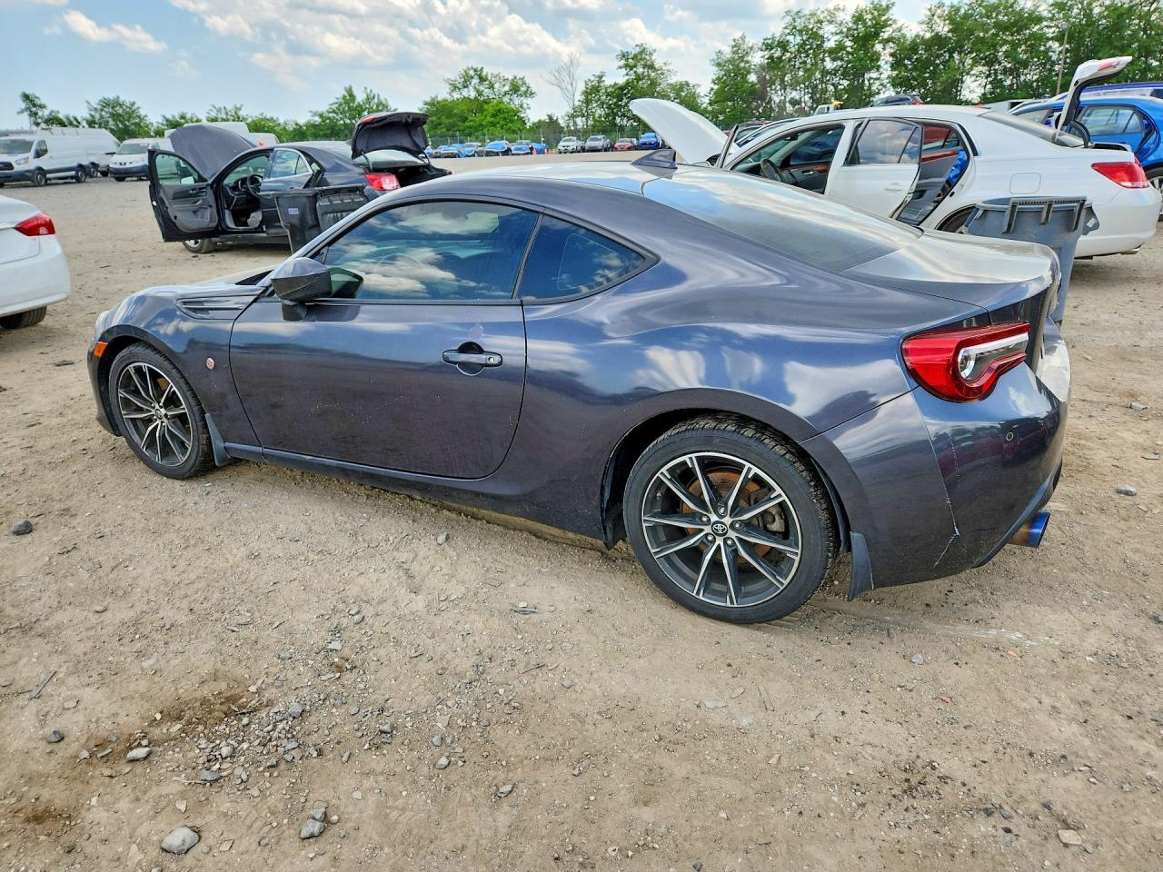 2017 Toyota 86 Base - zdjęcie 2