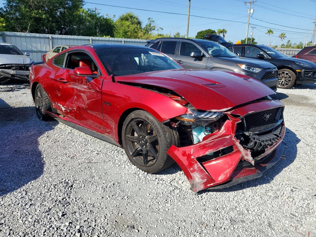 2019 Ford Mustang - zdjęcie 4