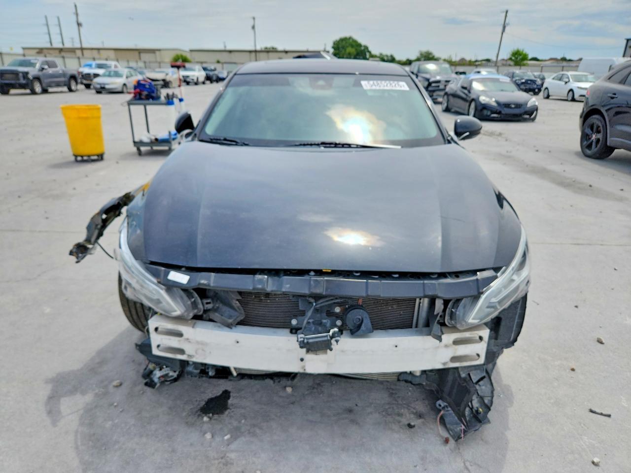 2022 Nissan Altima Sr - zdjęcie 5