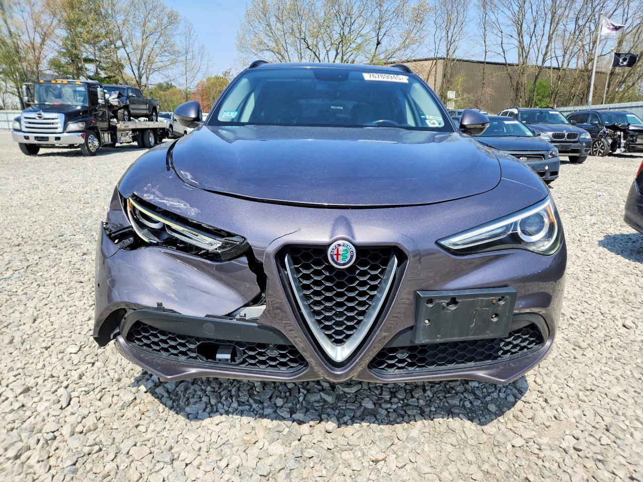 2018 Alfa Romeo Stelvio Sport - zdjęcie 5