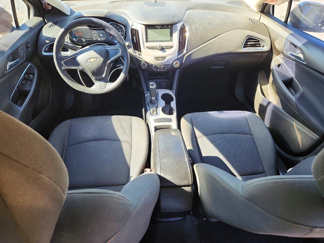 2017 Chevrolet Cruze Ls - zdjęcie 8
