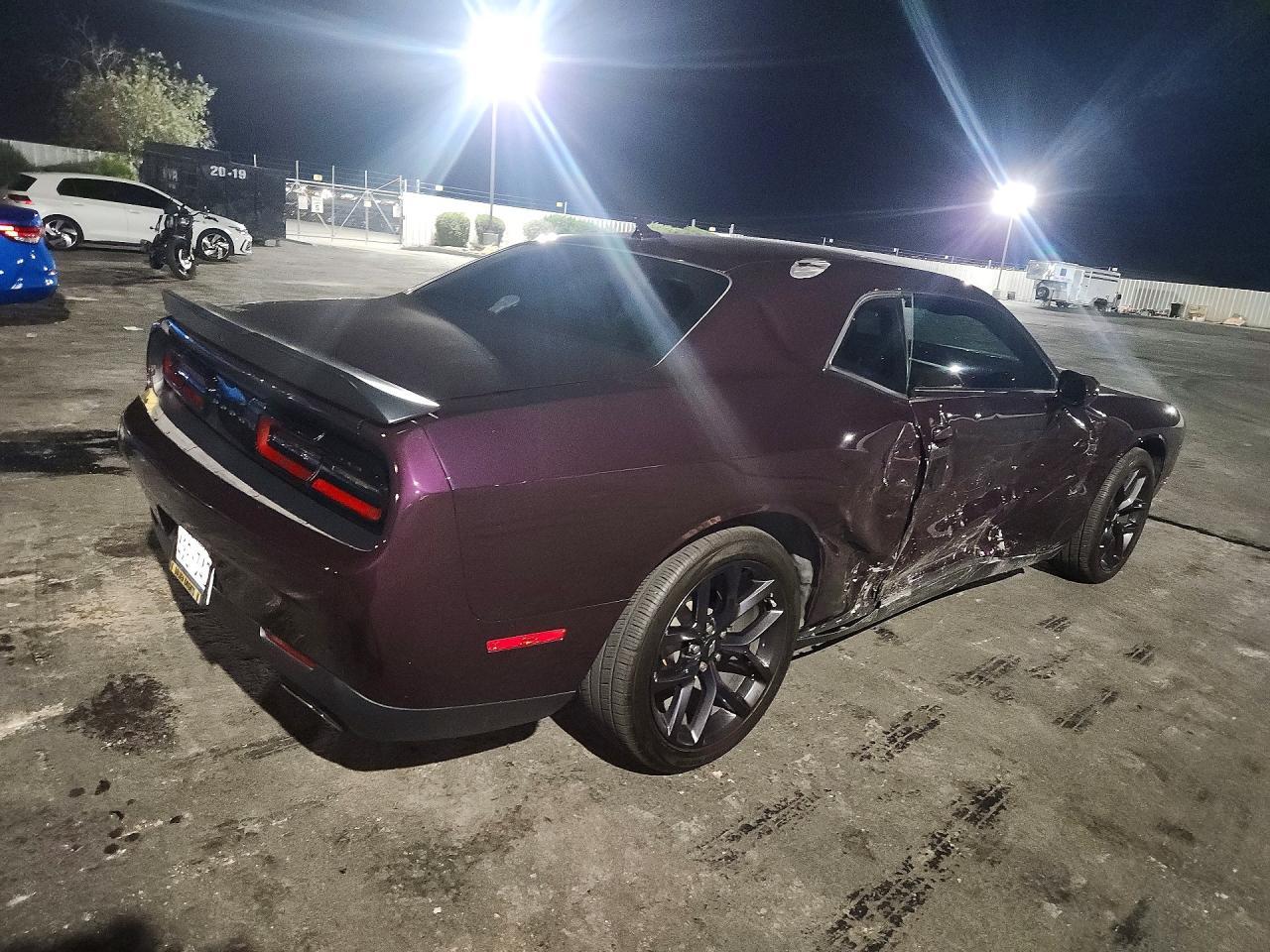 2020 Dodge Challenger Sxt - zdjęcie 3