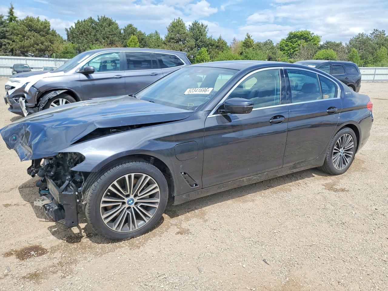 2019 BMW 530E - zdjęcie główne