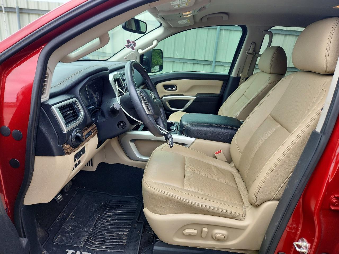 2017 Nissan Titan Sl - zdjęcie 7