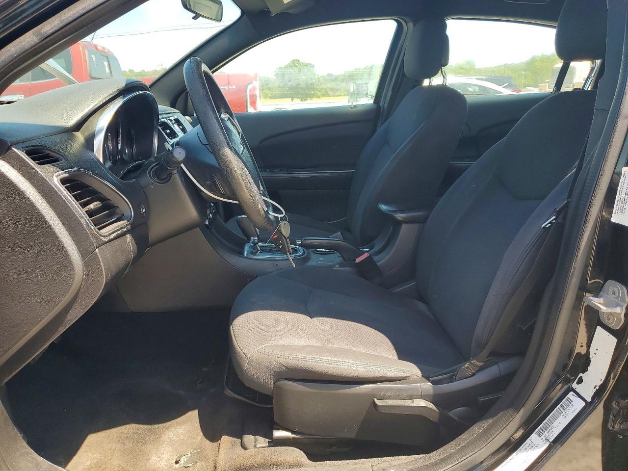 2014 Chrysler 200 Lx - zdjęcie 7
