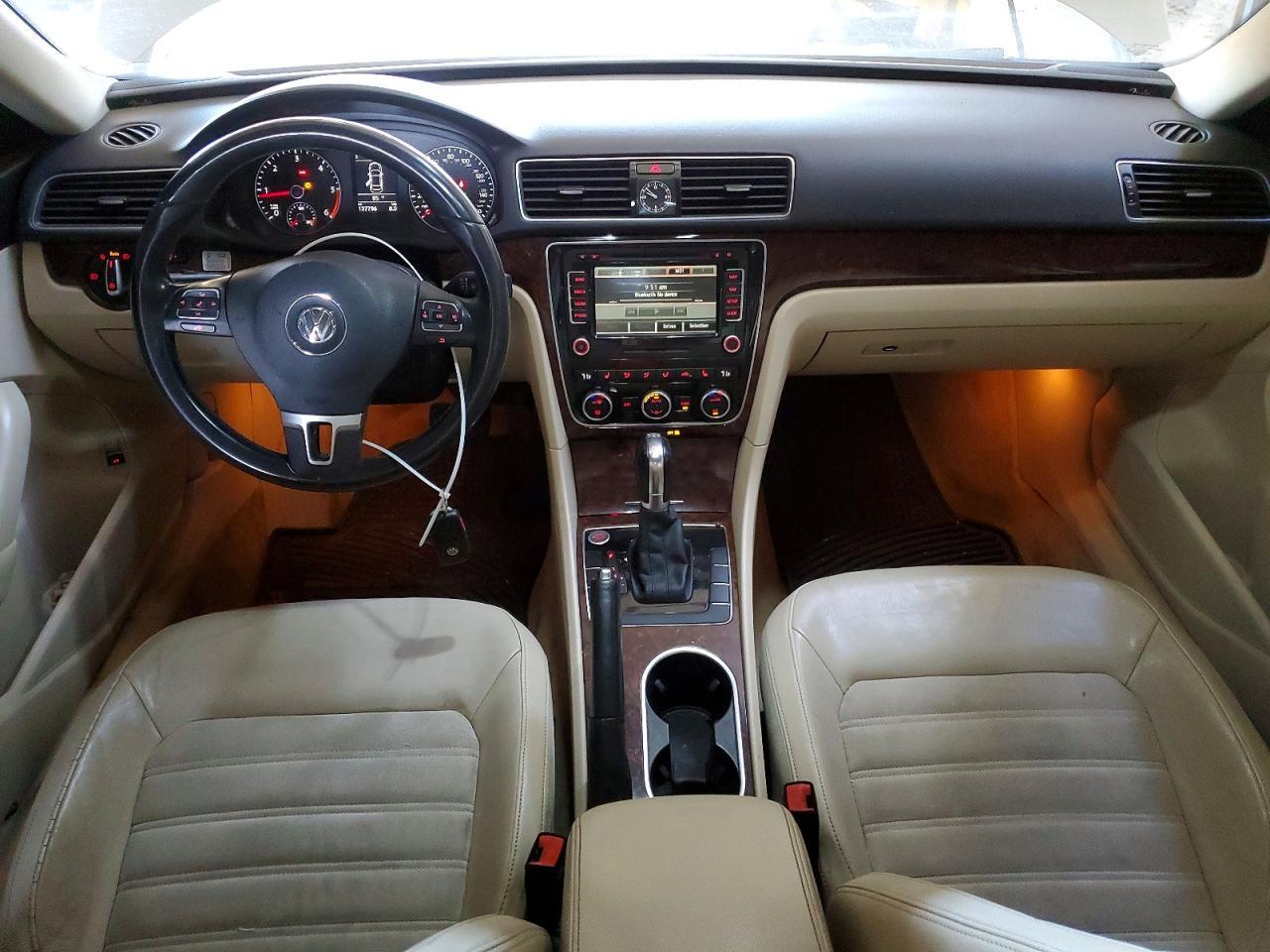 2013 Volkswagen Passat Sel - zdjęcie 8