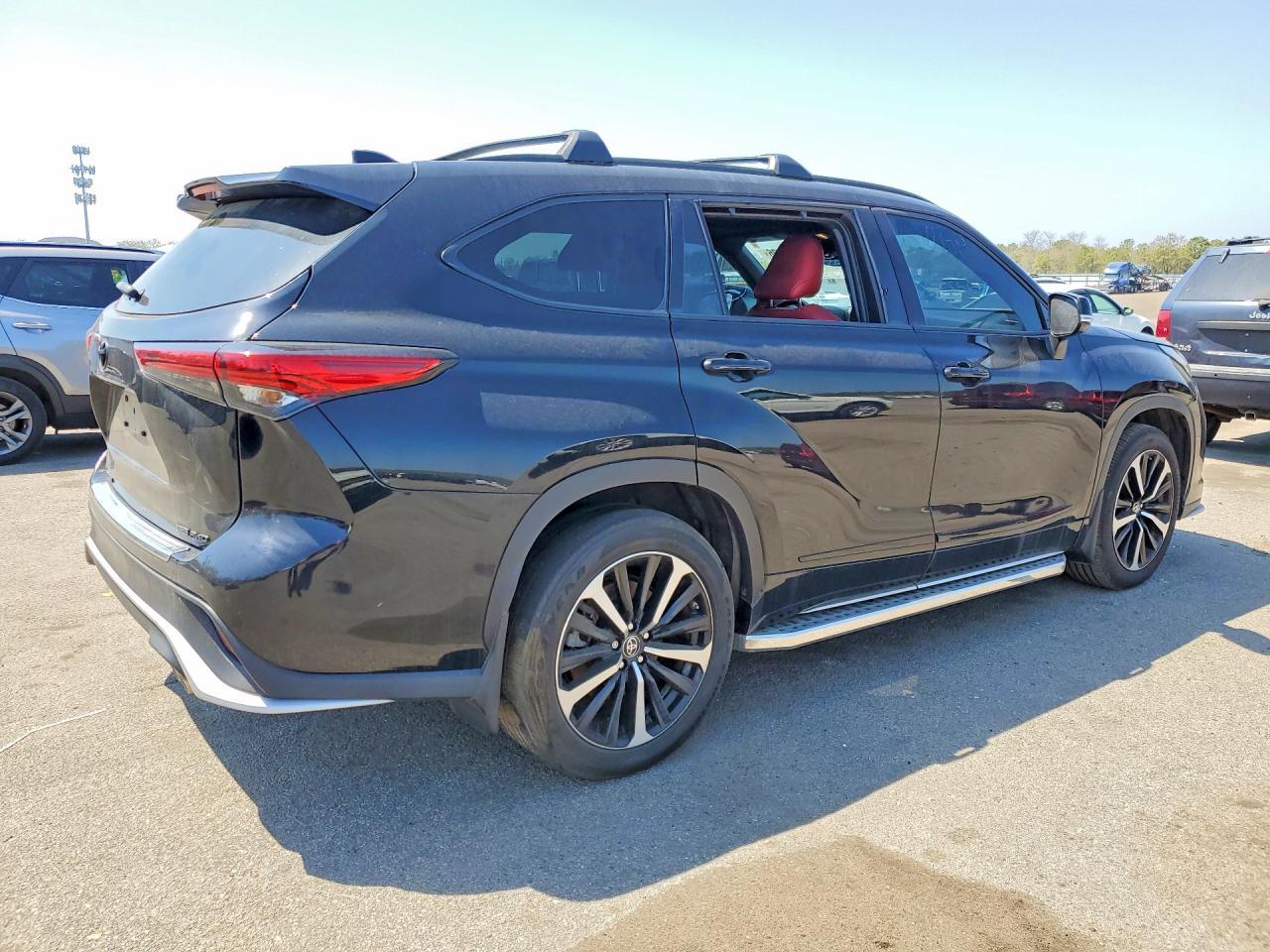 2022 Toyota Highlander Xse - zdjęcie 3