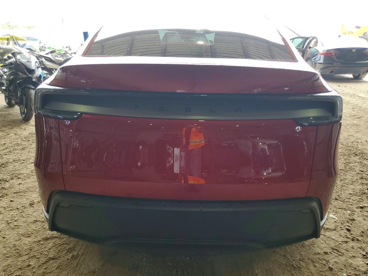 2026 Tesla Model Y - zdjęcie 6