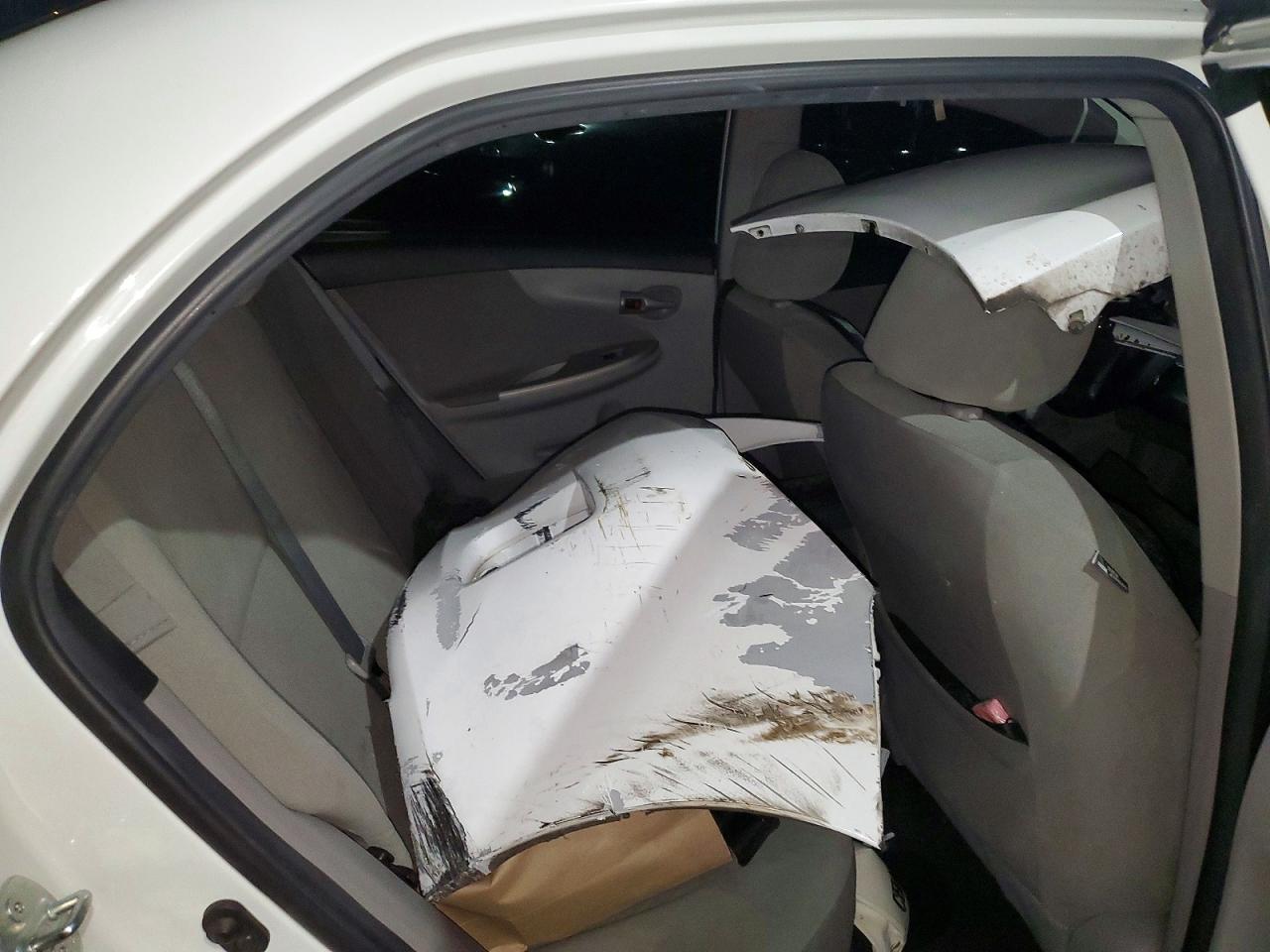 2013 Toyota Corolla Le - zdjęcie 11