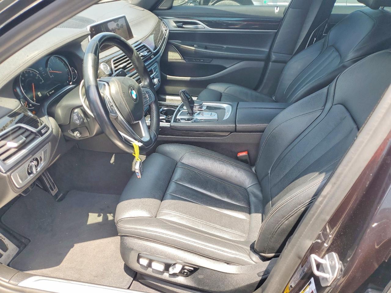 2019 BMW 740 I - zdjęcie 7