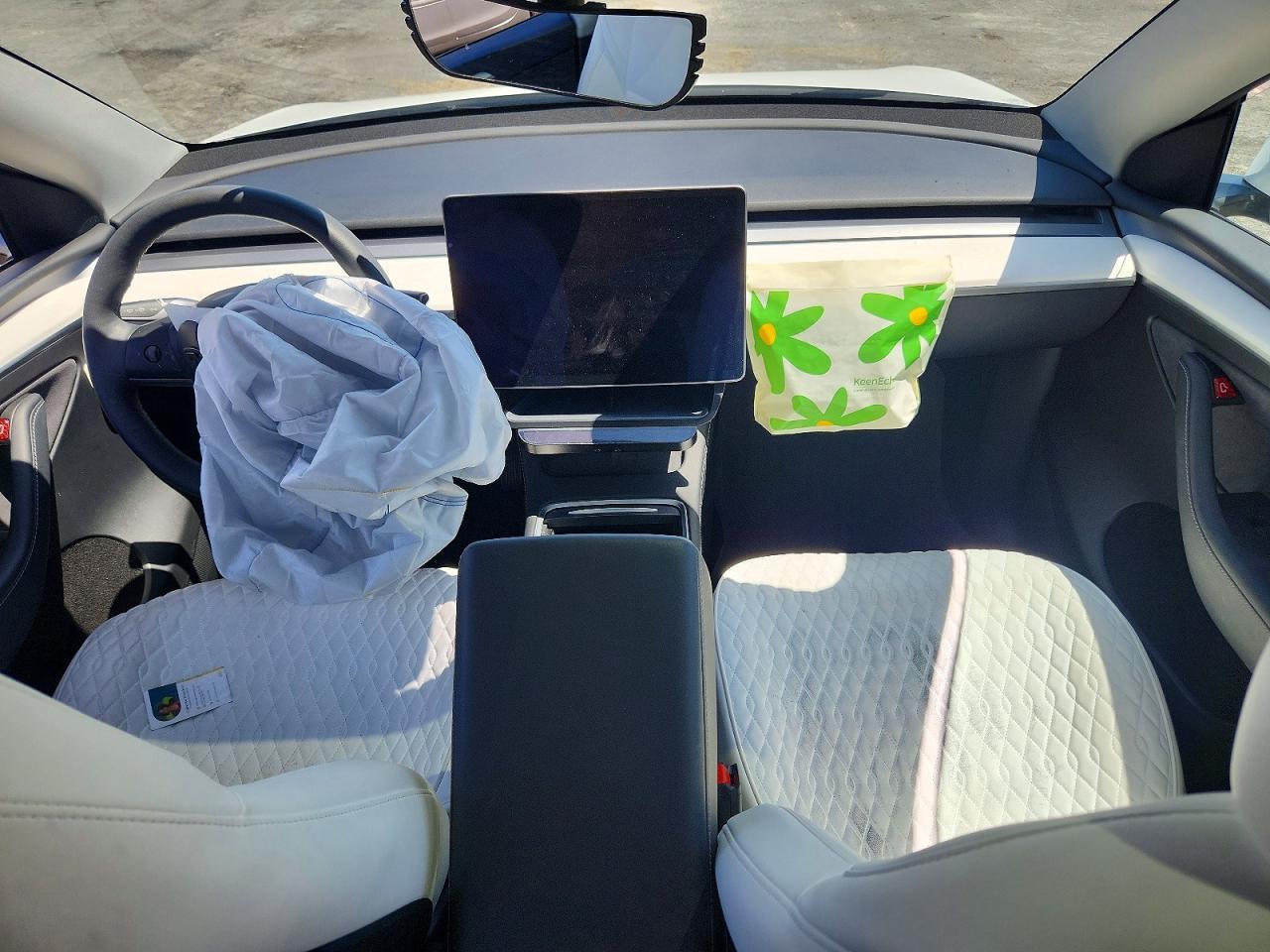 2024 Tesla Model Y - zdjęcie 8