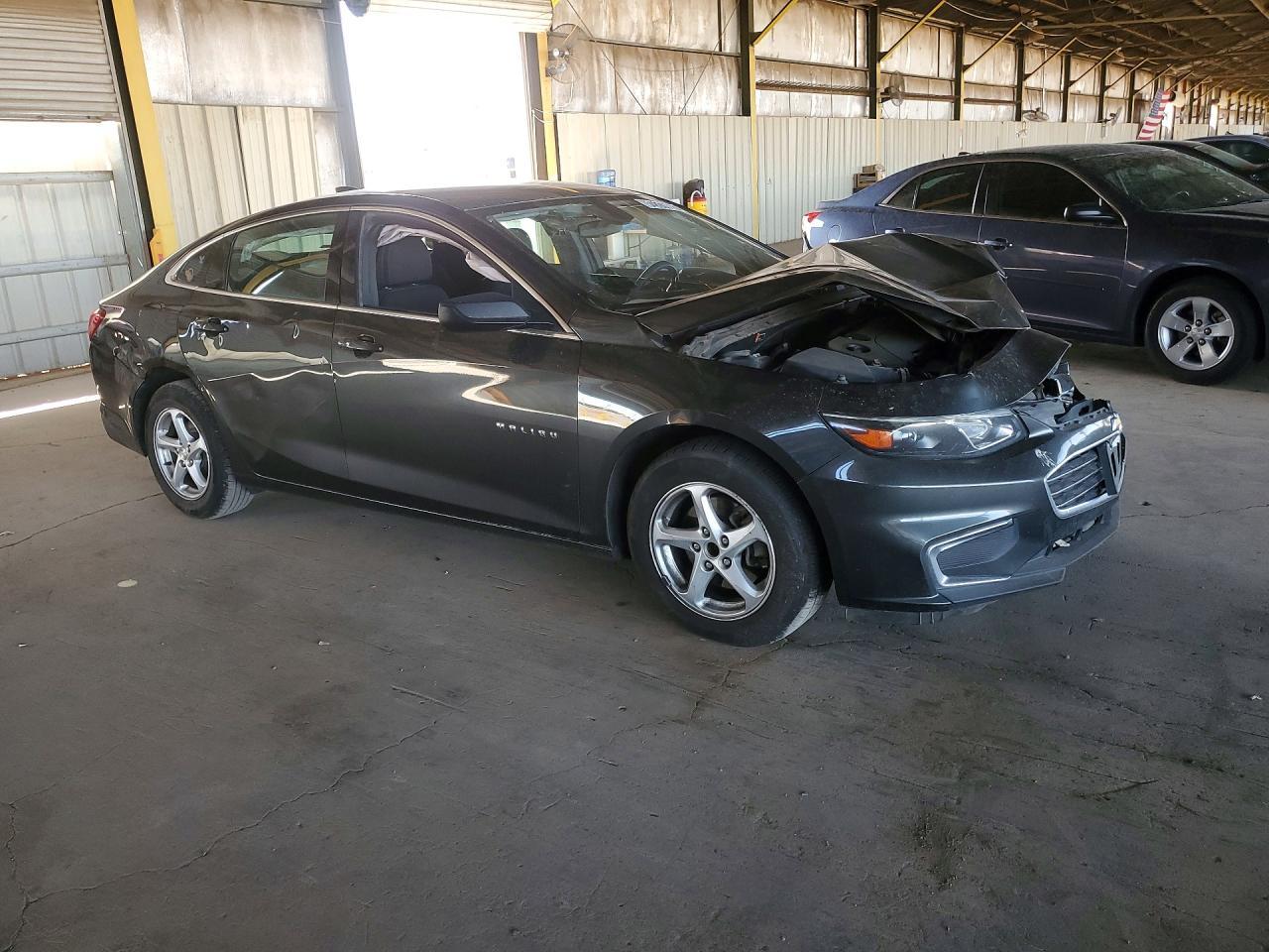2018 Chevrolet Malibu Ls - zdjęcie 4