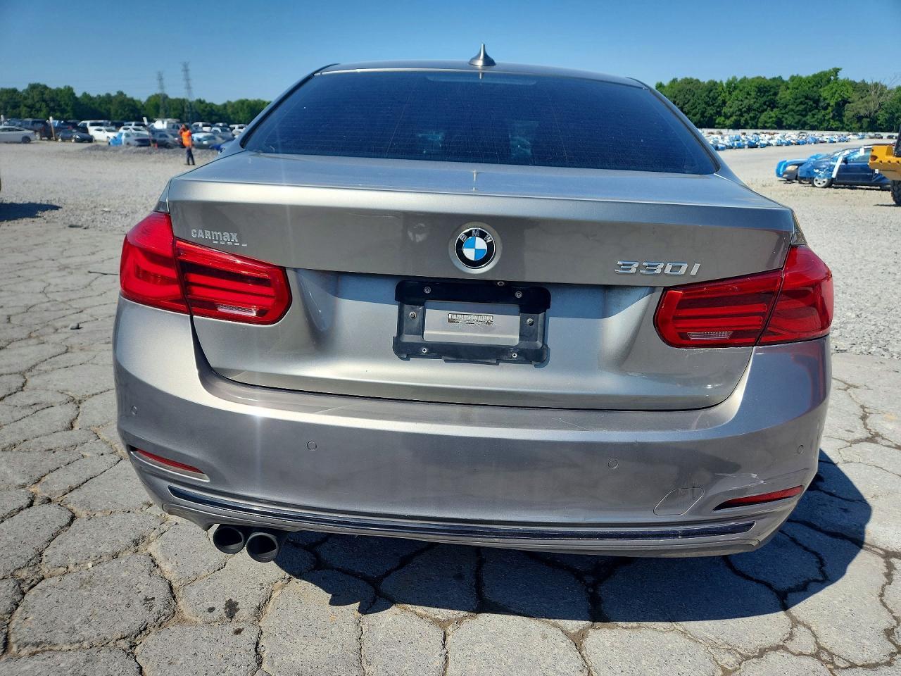 2018 BMW 330 I - zdjęcie 6